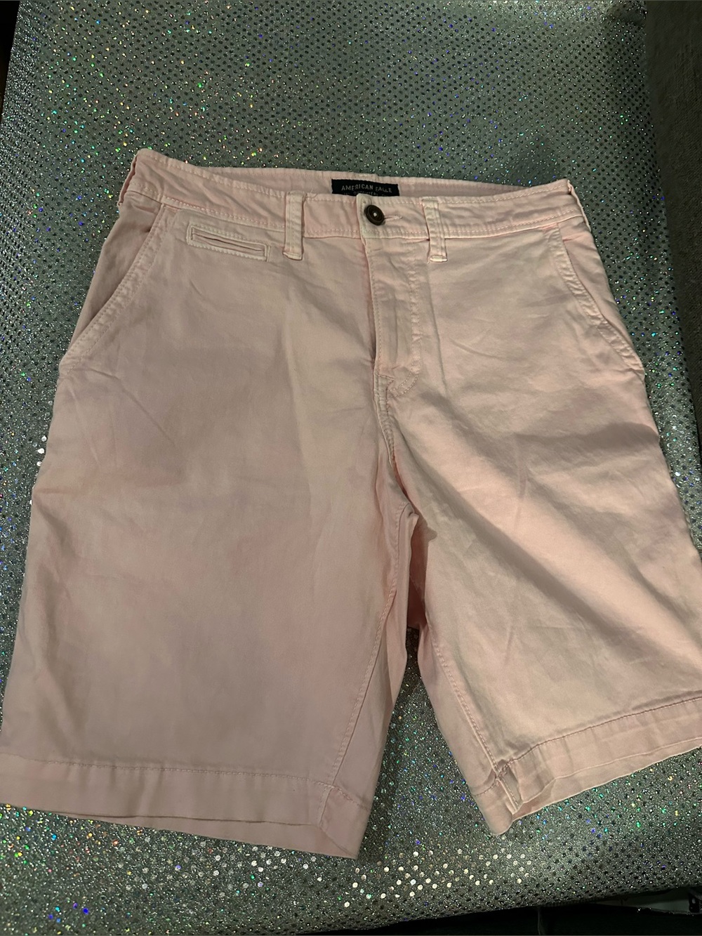 American Eagle Outfitters Men’s Light Pink Flat Front Chino Shorts classic fit